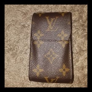 LV cigarette holder